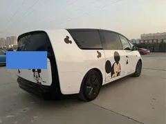 2024 Li Auto MEGA Ultra, белый — фото 6