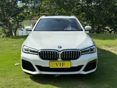 2022 BMW 5 Series 530Li M Sport Package, белый — фото 2