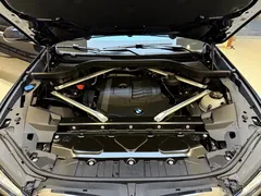 2022 BMW X5 40Li M Sport Package, чёрный — фото 16
