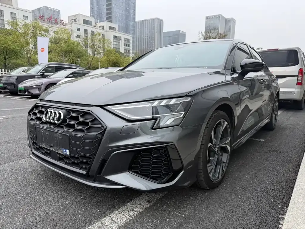 2022 Audi A3L Limousine 35 TFSI Luxury Sport