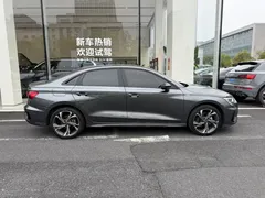 2022 Audi A3L Limousine 35 TFSI Luxury Sport — фото 7