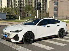 2023 Changan UNI-V 1.5T Sport, белый — фото 1