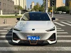 2023 Changan UNI-V 1.5T Sport, белый — фото 2