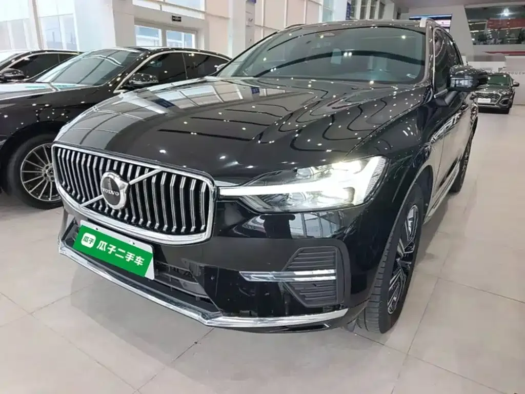 2022 Volvo XC60 4WD Luxury