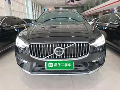 2022 Volvo XC60 4WD Luxury, чёрный — фото 3