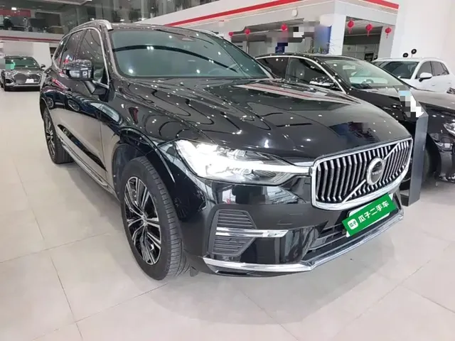 2022 Volvo XC60 4WD Luxury