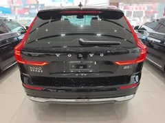 2022 Volvo XC60 4WD Luxury, чёрный — фото 6