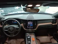 2022 Volvo XC60 4WD Luxury, чёрный — фото 10