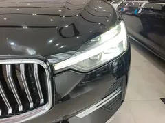 2022 Volvo XC60 4WD Luxury, чёрный — фото 24