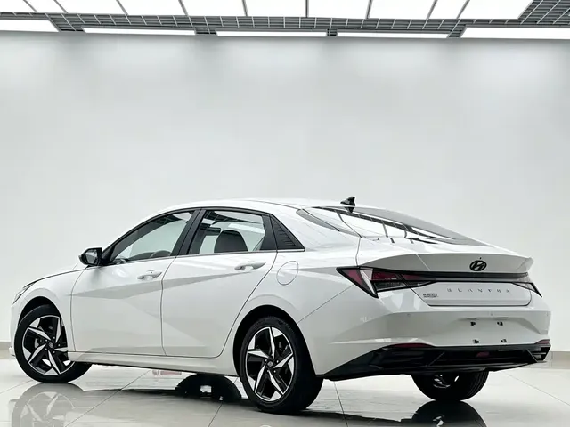 2022 Hyundai Elantra 1.5L CVT GLX Elite