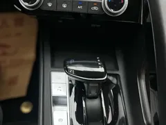 2022 Hyundai Elantra 1.5L CVT GLX Elite, белый — фото 19