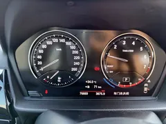 2021 BMW 1 Series 120i M Sport, синий — фото 13