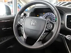 2019 Honda Odyssey 2.0L Premium Welfare, белый — фото 9