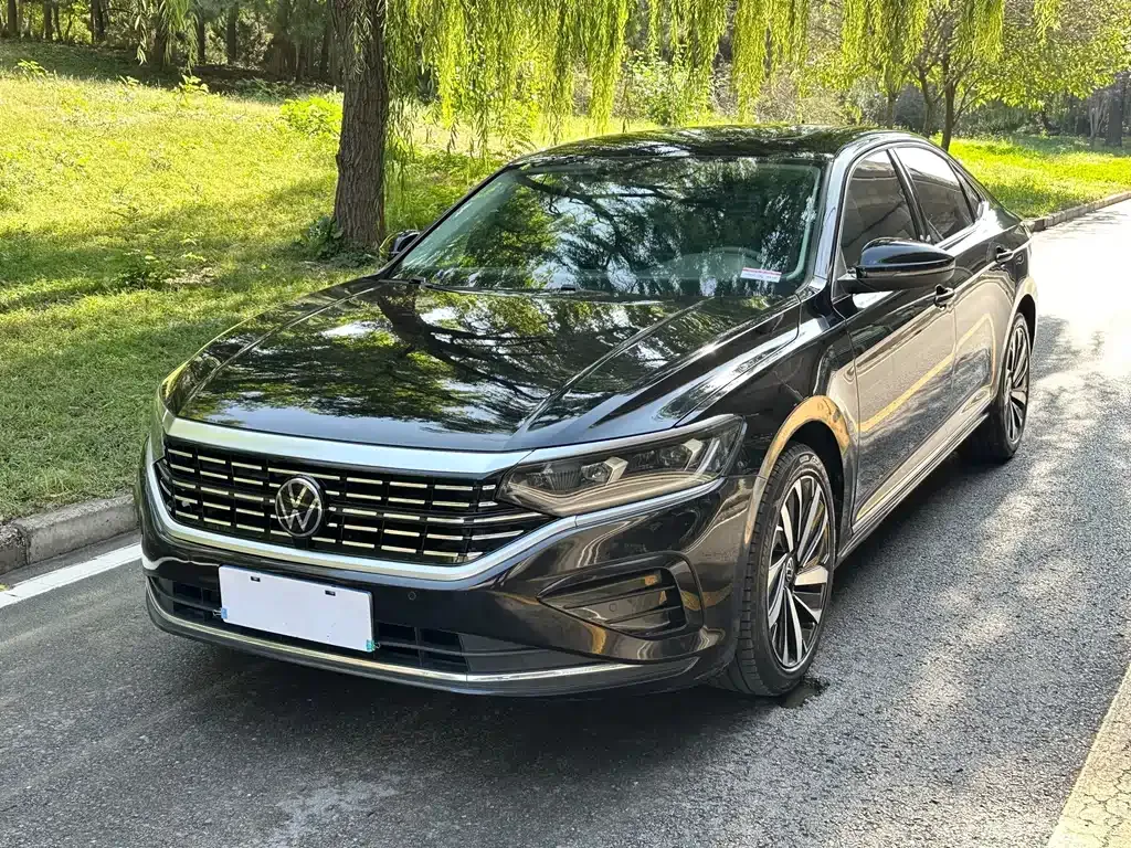 2022 Volkswagen Passat 330TSI Elite