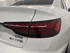 2023 Audi A4L 40 TFSI Luxury Dynamic, белый — фото 13