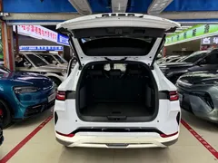 2024 BYD Song PLUS EV 605km Honor Flagship Plus, белый — фото 15