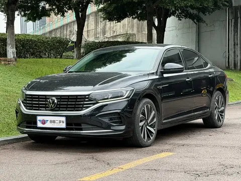 2023 Volkswagen Passat 330TSI Elite