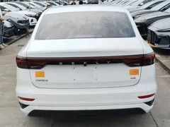 2022 Geely Emgrand 4th Gen 1.5L CVT Luxury, белый — фото 10