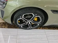 2024 Xiaomi SU7 RWD Long Range Smart Driving, зелёный — фото 23