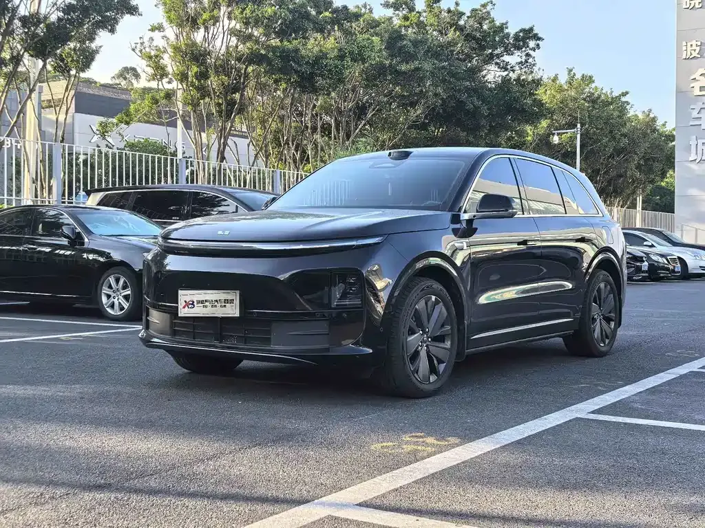 2025 Li Auto L6