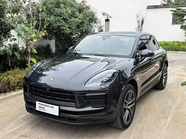 2022 Porsche Macan 2.0T