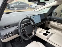 2025 Li Auto MEGA Home, белый — фото 9