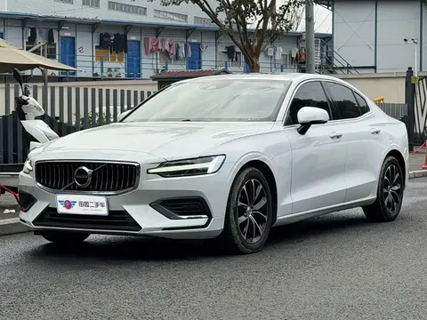 2021 Volvo S60 T4 Luxury