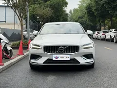 2021 Volvo S60 T4 Luxury, белый — фото 2