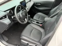 2021 Toyota Corolla 1.2T S-CVT Luxury, белый — фото 3