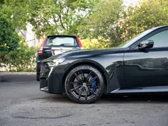 2023 BMW M2, чёрный — фото 11