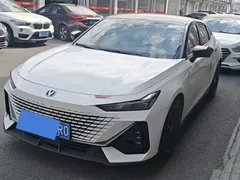 2023 Changan UNI-V 1.5T Premium, белый — фото 1