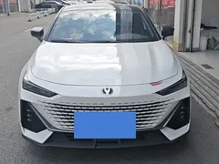 2023 Changan UNI-V 1.5T Premium, белый — фото 2