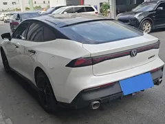 2023 Changan UNI-V 1.5T Premium, белый — фото 7