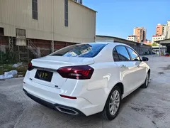 2021 Geely Emgrand UP 1.5L CVT Luxury, белый — фото 6