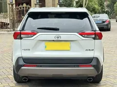 2022 Toyota RAV4 2.0L CVT 2WD Fashion Plus, белый — фото 5