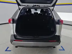 2022 Toyota RAV4 2.0L CVT 2WD Fashion, белый — фото 4