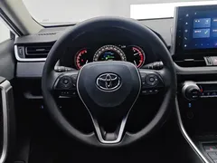 2022 Toyota RAV4 2.0L CVT 2WD Fashion, белый — фото 15