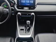 2022 Toyota RAV4 2.0L CVT 2WD Fashion, белый — фото 16