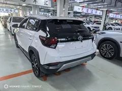 2021 Toyota Yaris L Zhixuan X 1.5L CVT Leading, белый — фото 6