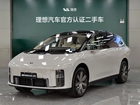 2025 Li Auto i8 Standard