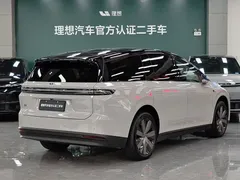 2025 Li Auto i8 Standard — фото 15