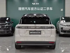 2025 Li Auto i8 Standard — фото 16