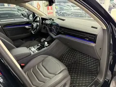 2022 Volkswagen Touareg 2.0TSI Ruishang, чёрный — фото 7