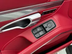 2020 Porsche 718 Boxster 2.0T, белый — фото 10