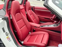 2020 Porsche 718 Boxster 2.0T, белый — фото 13