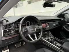 2021 Audi Q8 45 TFSI Luxury, чёрный — фото 5