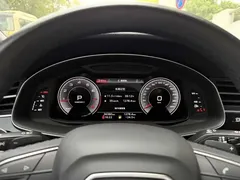 2021 Audi Q8 45 TFSI Luxury, чёрный — фото 7