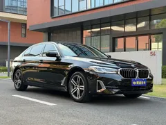 2022 BMW 5 Series 530Li Leading Luxury Package, чёрный — фото 3