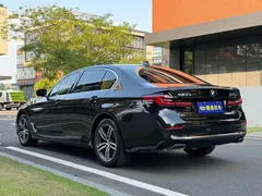 2022 BMW 5 Series 530Li Leading Luxury Package, чёрный — фото 4