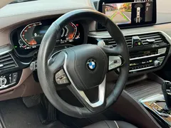 2022 BMW 5 Series 530Li Leading Luxury Package, чёрный — фото 12
